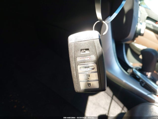 2016 Acura Tlx მანქანა იყიდება აუქციონზე, vin: 19UUB1F3XGA005652, აუქციონის ნომერი: 44632664