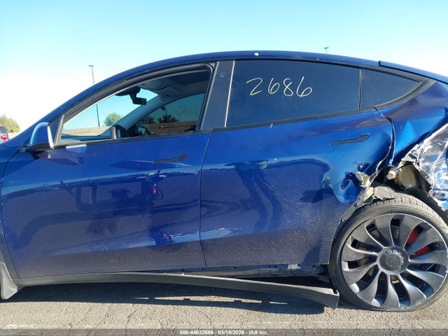 7SAYGDEF8NF382342 Tesla Model Y Performance Dual Motor All-wheel Drive