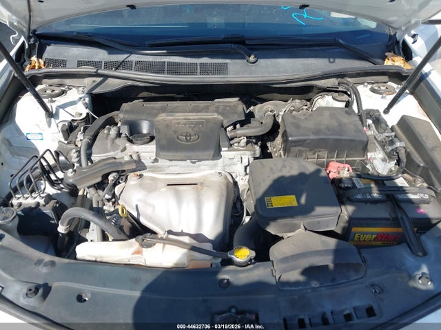 44632706 :رقم المزاد ، 4T1BF1FK5EU776254 vin ، 2014 Toyota Camry Se مزاد بيع