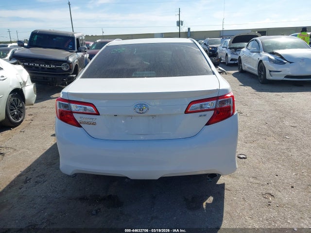 44632706 :رقم المزاد ، 4T1BF1FK5EU776254 vin ، 2014 Toyota Camry Se مزاد بيع