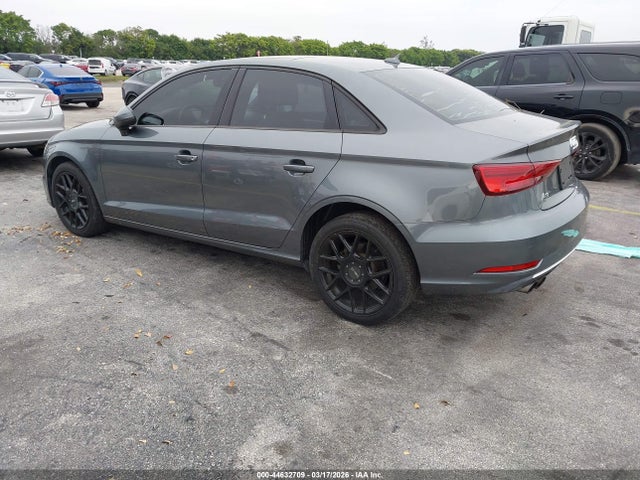 44632709 :رقم المزاد ، WAUAUGFF0H1024170 vin ، 2017 Audi A3 2.0t Premium مزاد بيع