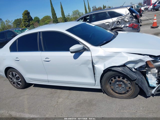 2017 Volkswagen Jetta 1.4t S მანქანა იყიდება აუქციონზე, vin: 3VW2B7AJ6HM356607, აუქციონის ნომერი: 44632734