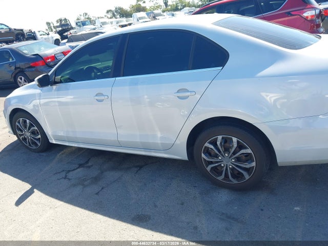 2017 Volkswagen Jetta 1.4t S მანქანა იყიდება აუქციონზე, vin: 3VW2B7AJ6HM356607, აუქციონის ნომერი: 44632734