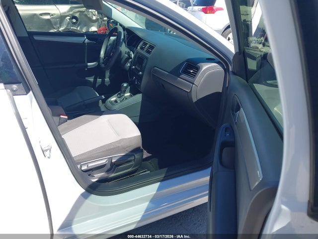 2017 Volkswagen Jetta 1.4t S მანქანა იყიდება აუქციონზე, vin: 3VW2B7AJ6HM356607, აუქციონის ნომერი: 44632734