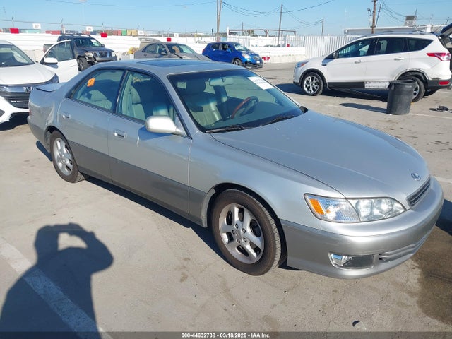 2001 LEXUS ES 300 JT8BF28G210327133