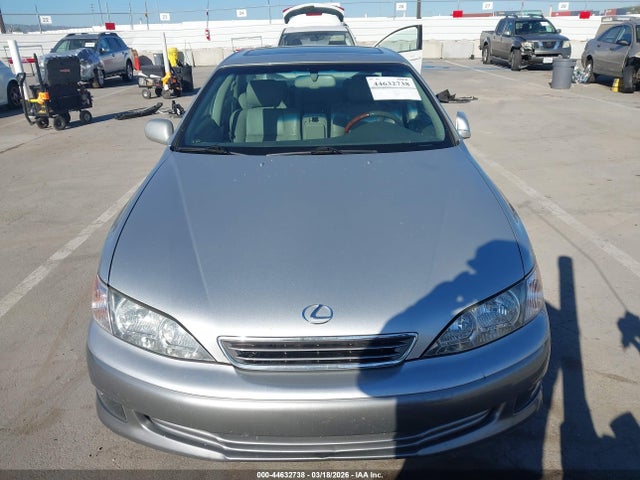 2001 Lexus Es 300 მანქანა იყიდება აუქციონზე, vin: JT8BF28G210327133, აუქციონის ნომერი: 44632738