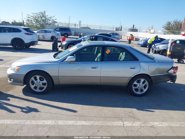 2001 Lexus Es 300 მანქანა იყიდება აუქციონზე, vin: JT8BF28G210327133, აუქციონის ნომერი: 44632738