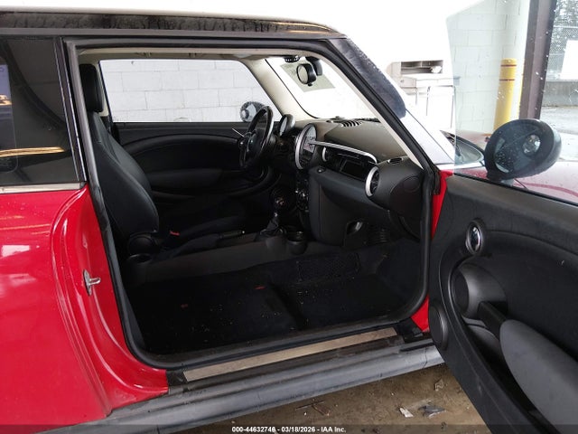 2011 MINI COOPER WMWSU3C58BT094598 Photo 4