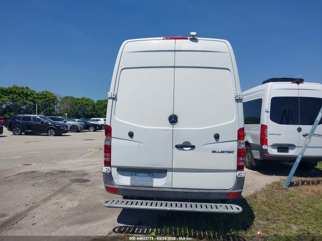 44632775 :رقم المزاد ، WD3PE8DB1FP130227 vin ، 2015 Mercedes-benz Sprinter 2500 High Roof مزاد بيع