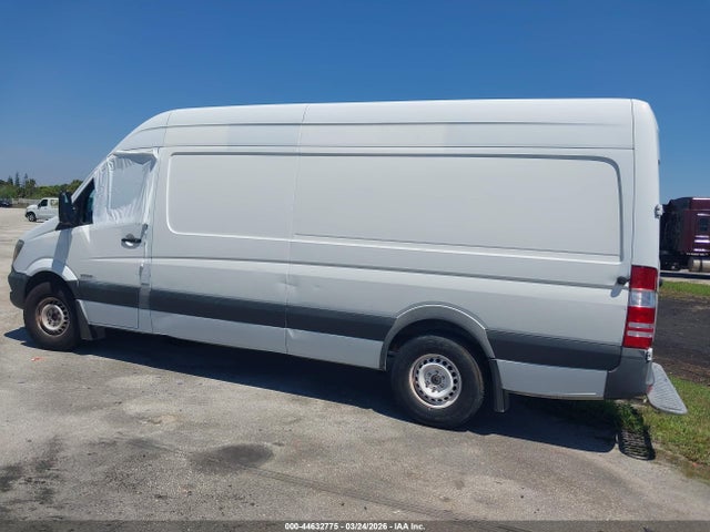 44632775 :رقم المزاد ، WD3PE8DB1FP130227 vin ، 2015 Mercedes-benz Sprinter 2500 High Roof مزاد بيع