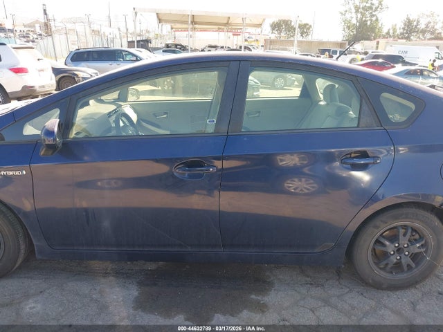 Toyota Prius Three 2014 JTDKN3DU7E0380101 Image 14