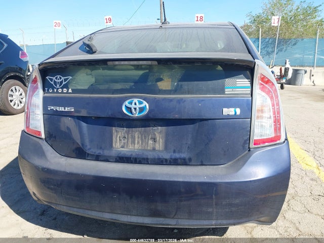 Toyota Prius Three 2014 JTDKN3DU7E0380101 Image 16