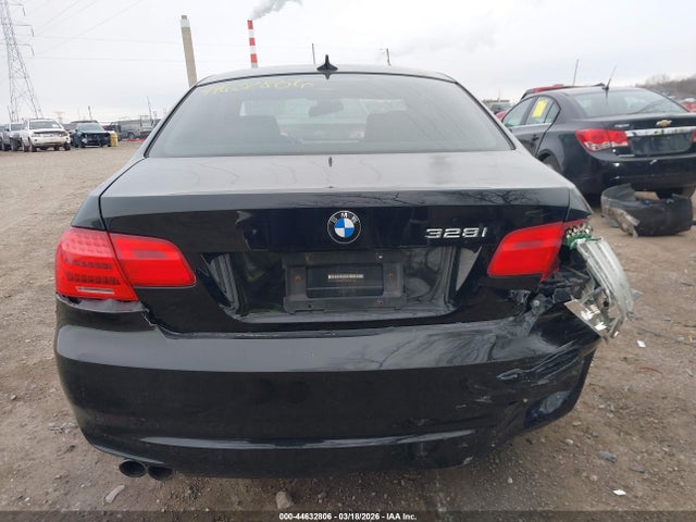 44632806 :رقم المزاد ، WBAKF3C5XBE567786 vin ، 2011 Bmw 328i Xdrive مزاد بيع