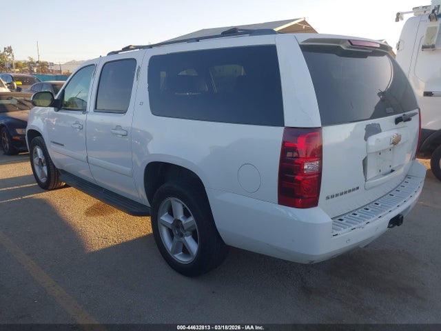 2008 CHEVROLET SUBURBAN 1500 1GNFC160X8J240782 Photo 2