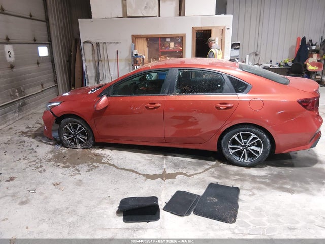 2022 Kia Forte Lxs მანქანა იყიდება აუქციონზე, vin: 3KPF24AD4NE460824, აუქციონის ნომერი: 44632818