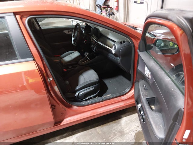 2022 Kia Forte Lxs მანქანა იყიდება აუქციონზე, vin: 3KPF24AD4NE460824, აუქციონის ნომერი: 44632818