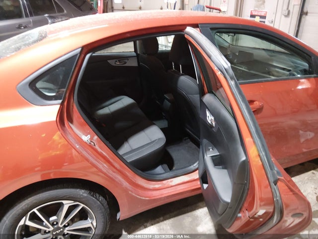 2022 Kia Forte Lxs მანქანა იყიდება აუქციონზე, vin: 3KPF24AD4NE460824, აუქციონის ნომერი: 44632818