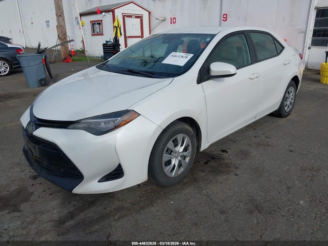 Toyota Corolla Le Eco 2017 5YFBPRHE2HP669574 Image 2