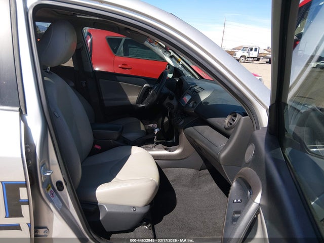44632845 :رقم المزاد ، JTMRF4DV3B5038301 vin ، 2011 Toyota Rav4 Sport مزاد بيع