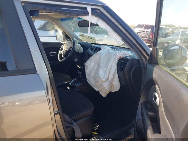 2014 KIA SOUL KNDJN2A22E7064279 Photo 4
