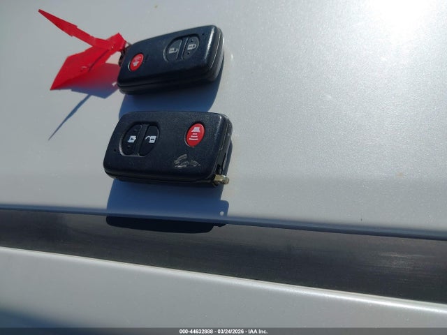 2015 TOYOTA PRIUS JTDKN3DU1F0467431 Photo 10