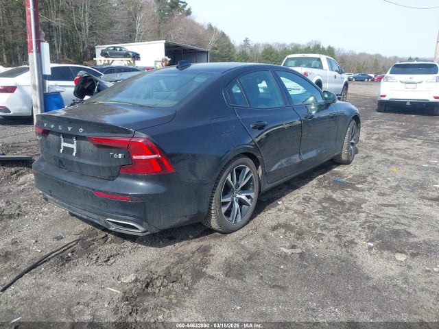 2019 Volvo S60 T6 R-design მანქანა იყიდება აუქციონზე, vin: 7JRA22TM1KG015868, აუქციონის ნომერი: 44632890