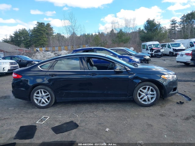 3FA6P0HD9FR176038 Ford FUSION SE