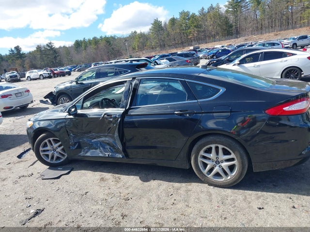 3FA6P0HD9FR176038 Ford FUSION SE