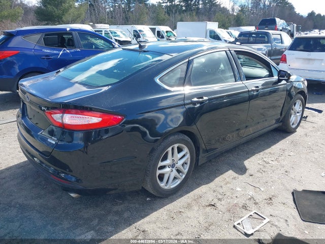 3FA6P0HD9FR176038 Ford FUSION SE