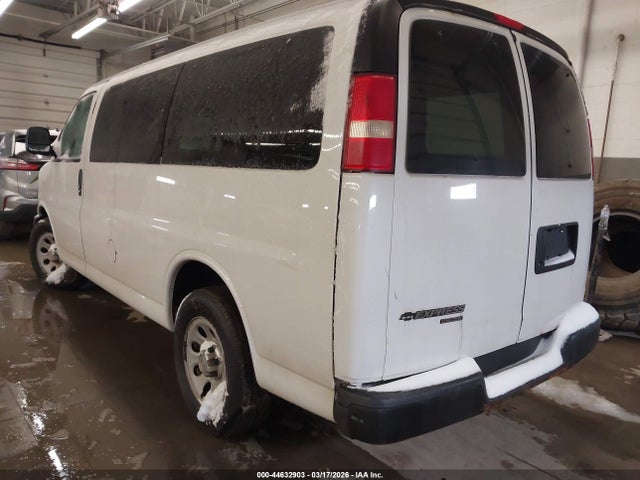 2013 CHEVROLET EXPRESS 1500 1GNSGBF48D1165652 Photo 2