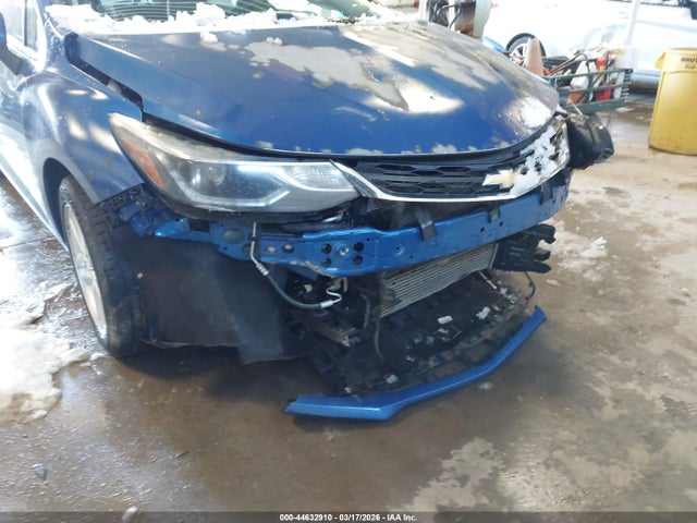 Aukcja sprzedaży 2018 Chevrolet Cruze Lt Auto, vin: 3G1BE6SM8JS567945, numer aukcji: 44632910
