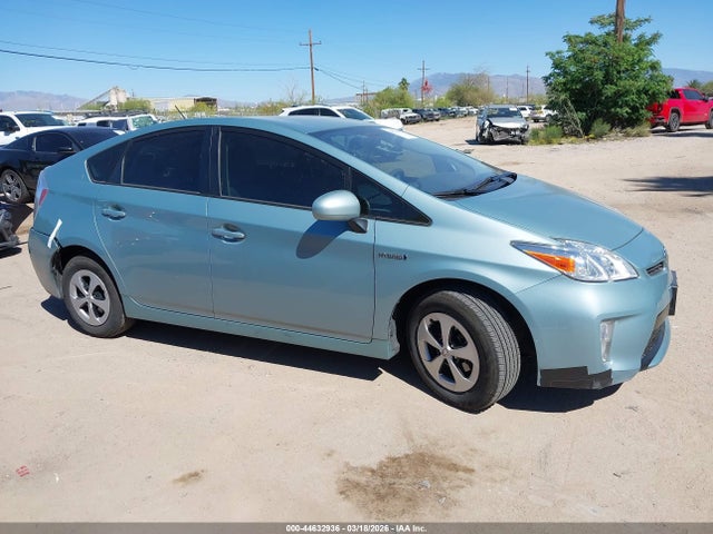 Toyota Prius Two 2014 JTDKN3DU9E1746747 Image 13