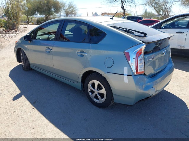 Toyota Prius Two 2014 JTDKN3DU9E1746747 Image 3