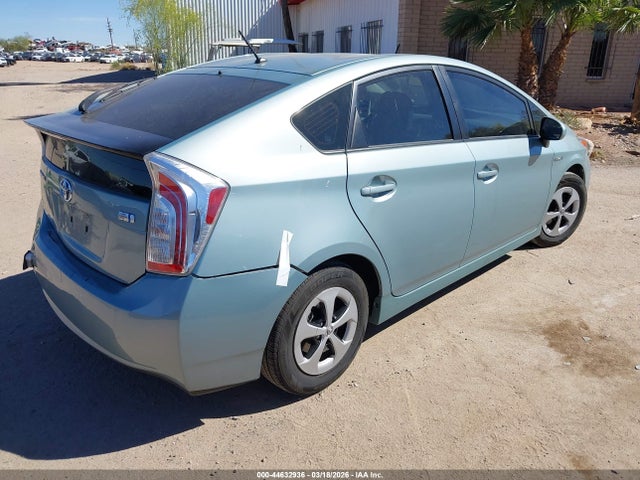 Toyota Prius Two 2014 JTDKN3DU9E1746747 Image 4