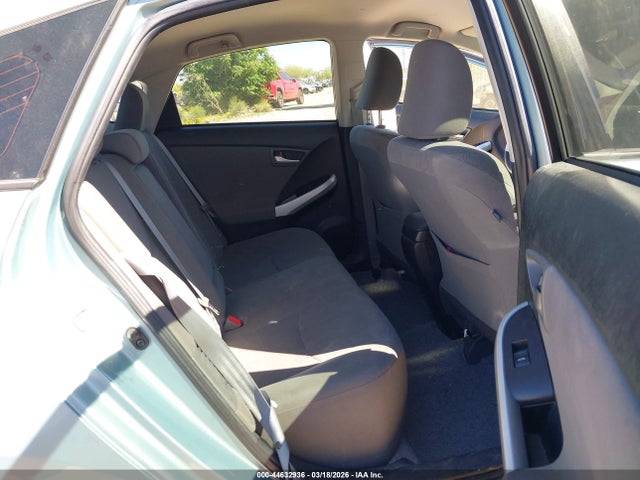 Toyota Prius Two 2014 JTDKN3DU9E1746747 Image 8