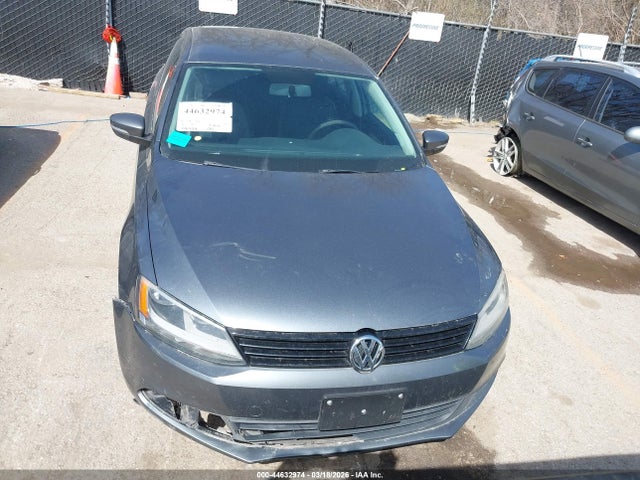 2014 Volkswagen Jetta 1.8t Se მანქანა იყიდება აუქციონზე, vin: 3VWD17AJ7EM238850, აუქციონის ნომერი: 44632974