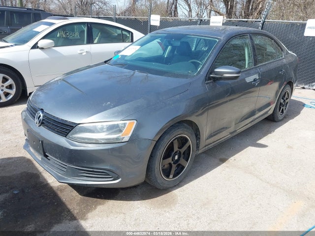2014 Volkswagen Jetta 1.8t Se მანქანა იყიდება აუქციონზე, vin: 3VWD17AJ7EM238850, აუქციონის ნომერი: 44632974
