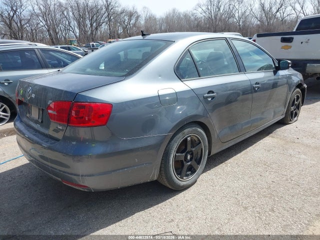 2014 Volkswagen Jetta 1.8t Se მანქანა იყიდება აუქციონზე, vin: 3VWD17AJ7EM238850, აუქციონის ნომერი: 44632974
