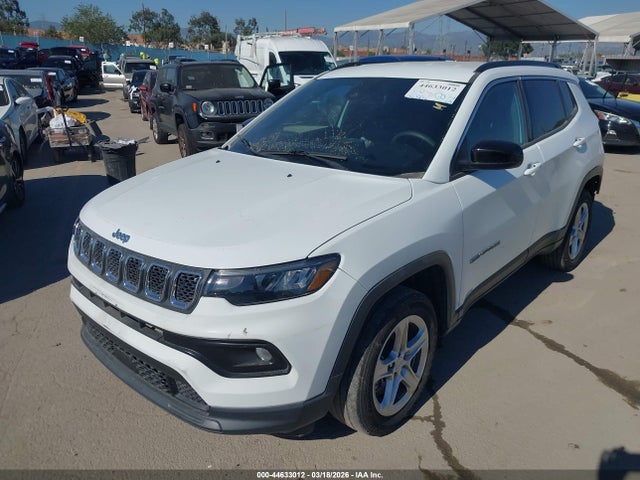 Jeep Compass Latitude 4x4 2023 3C4NJDBN4PT553623 Image 2