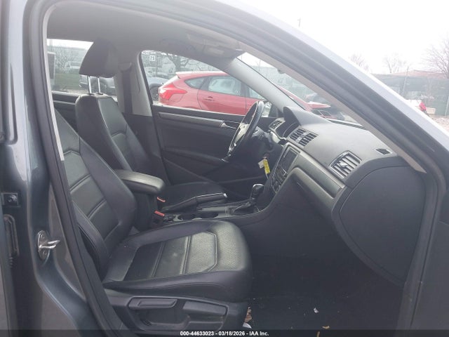 Продаж на аукціоні авто 2018 Volkswagen Passat 2.0t R-line/2.0t S, vin: 1VWAA7A33JC045210, номер лоту: 44633023