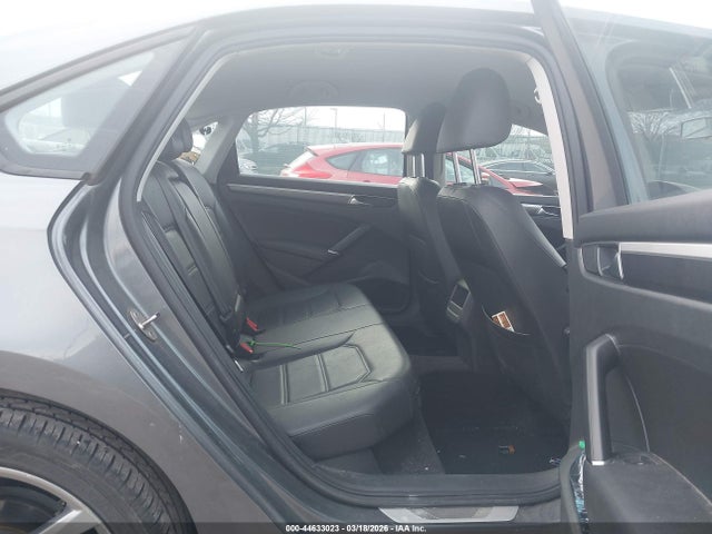 Продаж на аукціоні авто 2018 Volkswagen Passat 2.0t R-line/2.0t S, vin: 1VWAA7A33JC045210, номер лоту: 44633023