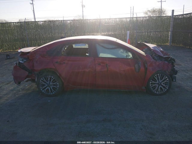 3KPF54AD6RE777081 KIA Forte Gt-line