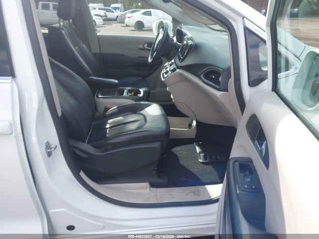44633057 :رقم المزاد ، 2C4RC1BG7LR269329 vin ، 2020 Chrysler Pacifica Touring L مزاد بيع