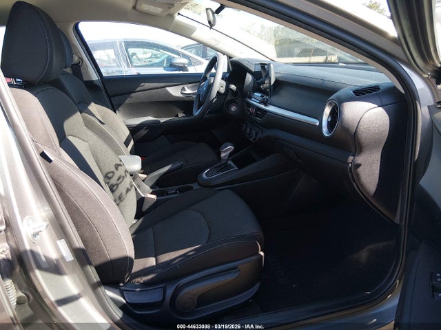 3KPF24AD8PE640536 KIA Forte Lxs