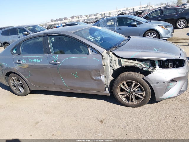 3KPF24AD8PE640536 KIA Forte Lxs