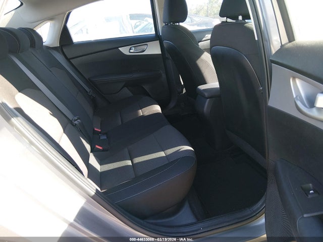 3KPF24AD8PE640536 KIA Forte Lxs