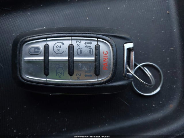 2021 Chrysler Voyager Lxi მანქანა იყიდება აუქციონზე, vin: 2C4RC1DG8MR504559, აუქციონის ნომერი: 44633149