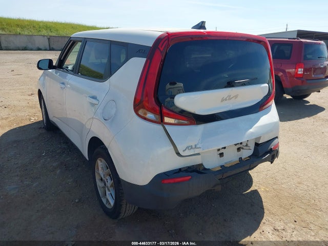 2022 Kia Soul Lx მანქანა იყიდება აუქციონზე, vin: KNDJ23AU6N7814959, აუქციონის ნომერი: 44633177