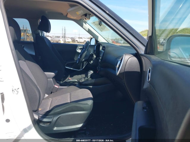 2022 Kia Soul Lx მანქანა იყიდება აუქციონზე, vin: KNDJ23AU6N7814959, აუქციონის ნომერი: 44633177