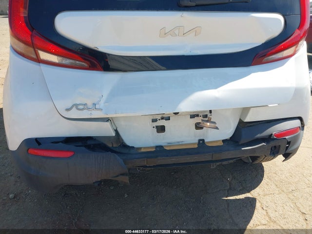 2022 Kia Soul Lx მანქანა იყიდება აუქციონზე, vin: KNDJ23AU6N7814959, აუქციონის ნომერი: 44633177